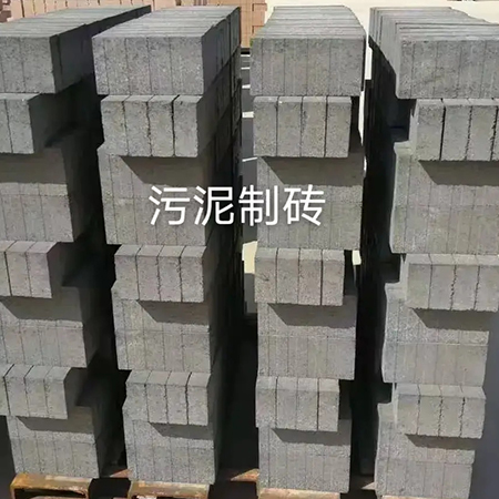 全自動(dòng)留孔碼磚機(jī)